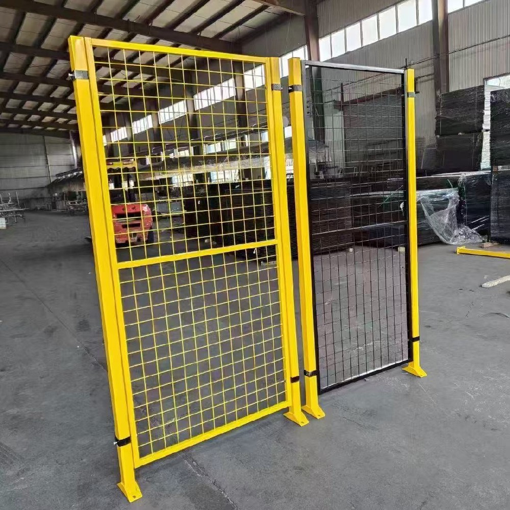 　双边护栏网与双圈护栏网的对比